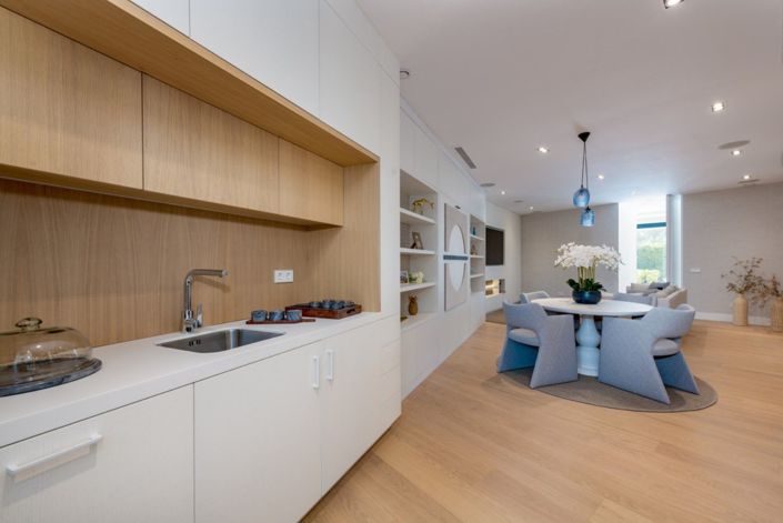 Image No.20-7 Bed House for sale