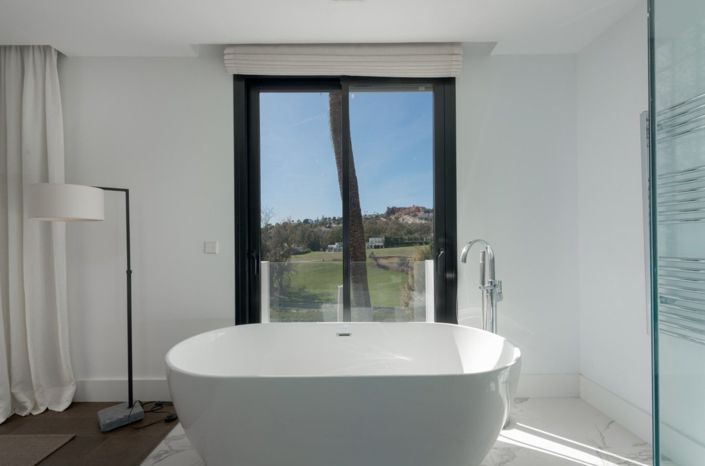 Image No.27-7 Bed House for sale