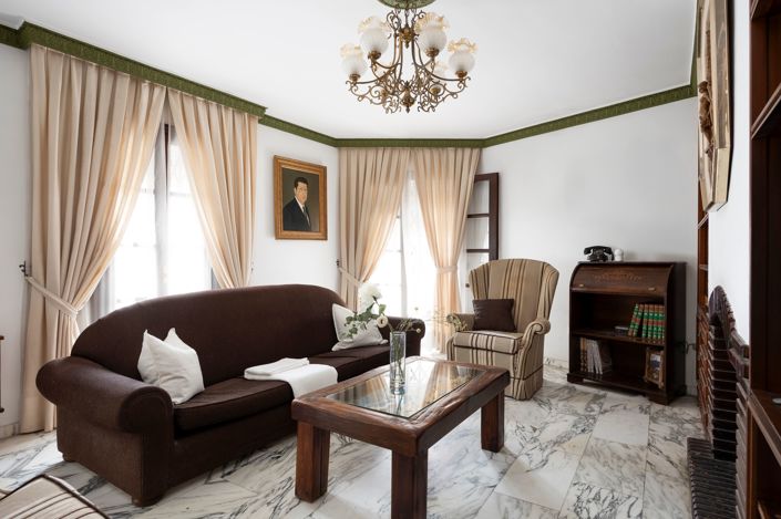 Image No.19-8 Bed House for sale