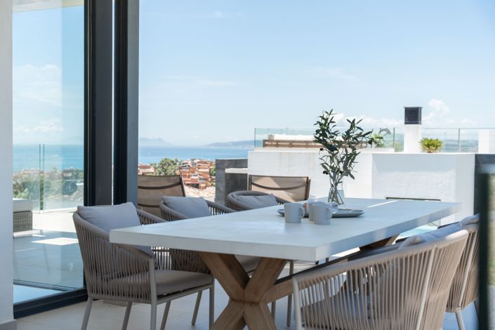 Image No.19-5 Bed House for sale