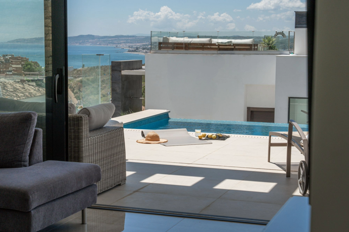 Image No.6-5 Bed House for sale