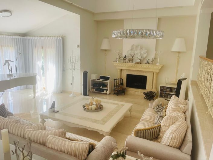 Image No.3-5 Bed Villa for sale