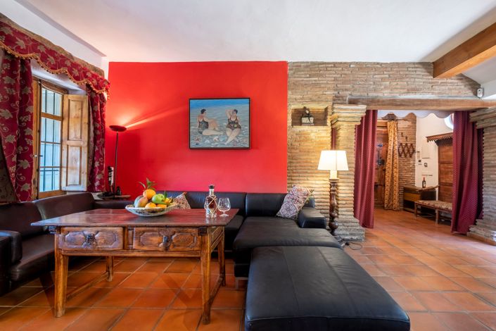 Image No.11-6 Bed House for sale