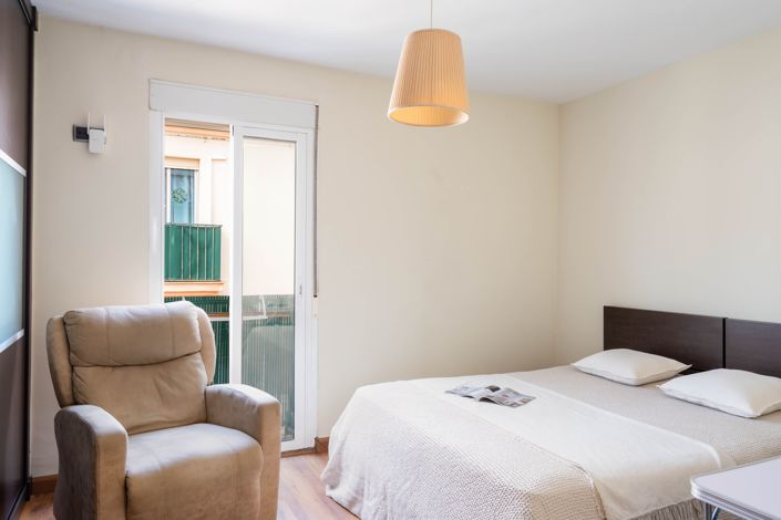 Image No.13-2 Bed Townhouse for sale