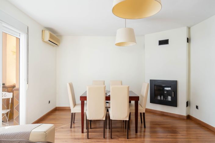 Image No.5-2 Bed Townhouse for sale