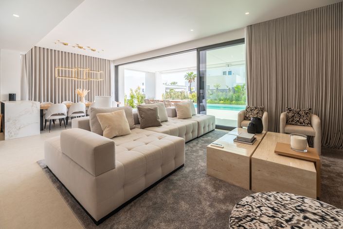 Image No.3-4 Bed Villa for sale