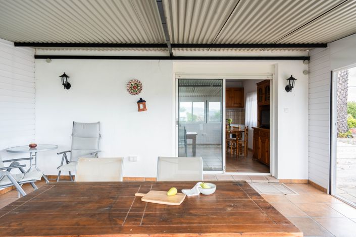 Image No.22-4 Bed House for sale