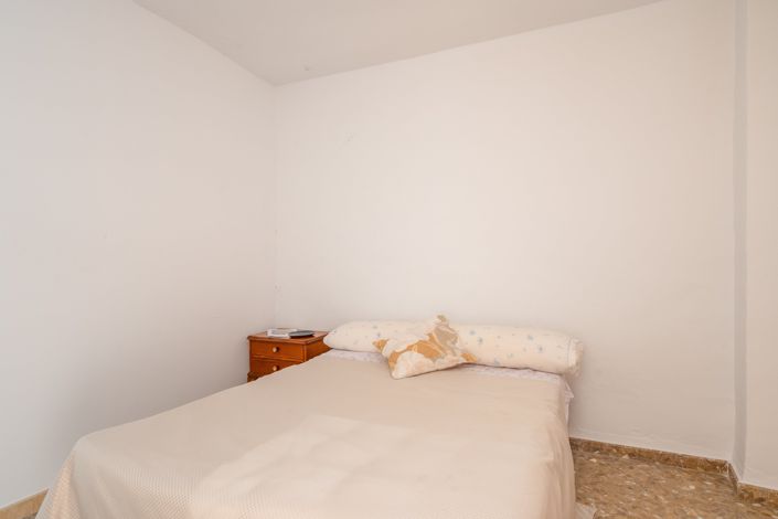 Image No.22-5 Bed House for sale