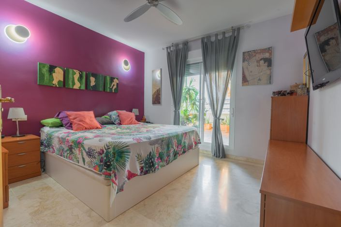 Image No.21-4 Bed Penthouse for sale