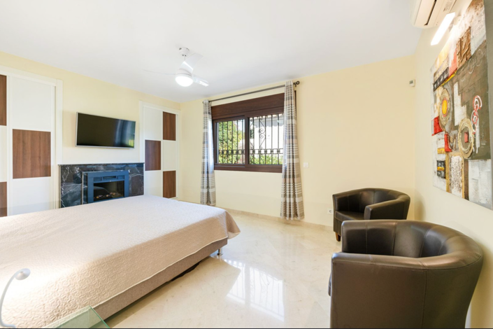 Image No.18-5 Bed Villa for sale