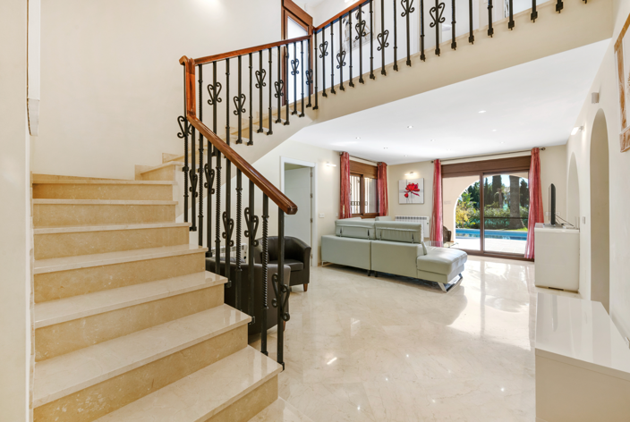 Image No.8-5 Bed Villa for sale