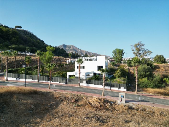 Image No.4-4 Bed Plot for sale