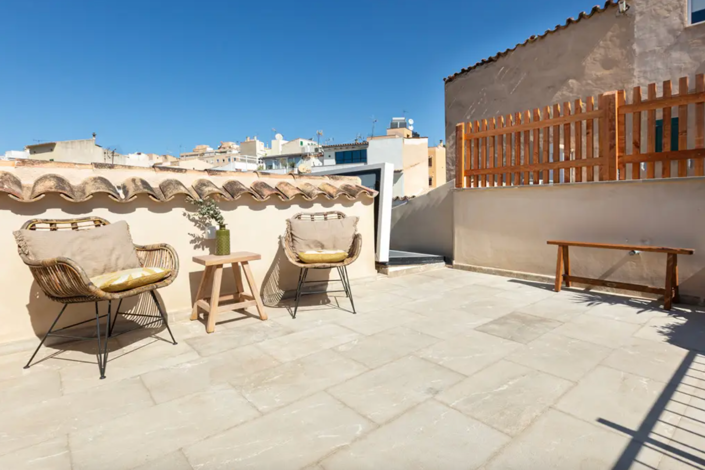 Image No.30-2 Bed Townhouse for sale