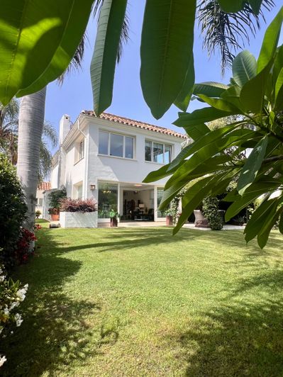 Image No.26-4 Bed Villa for sale