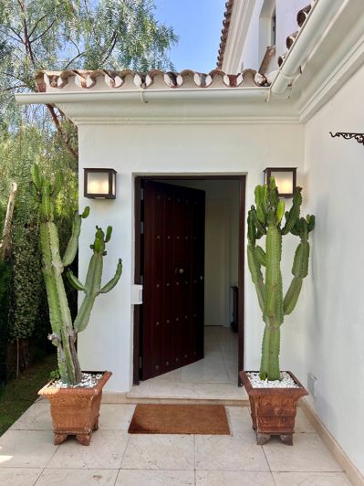 Image No.4-4 Bed Villa for sale