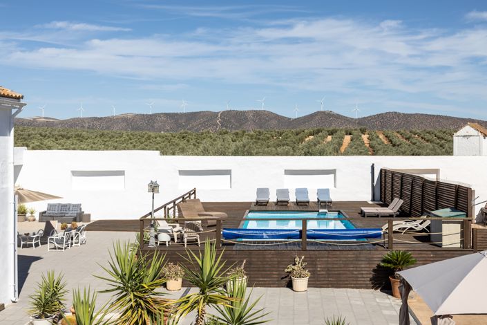 Image No.12-7 Bed Villa for sale