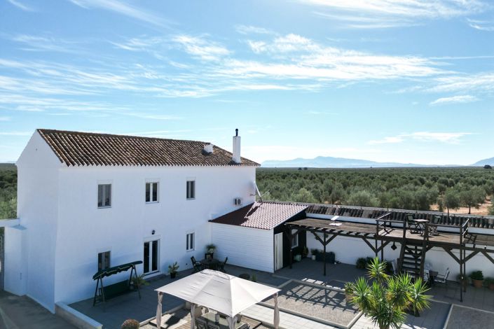 Image No.7-7 Bed Villa for sale