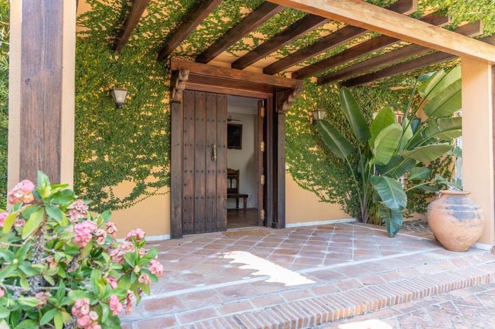 Image No.3-Villa de 4 chambres à vendre à Marbella