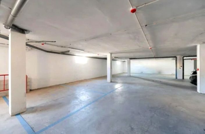 Image No.17-4 Bed Townhouse for sale