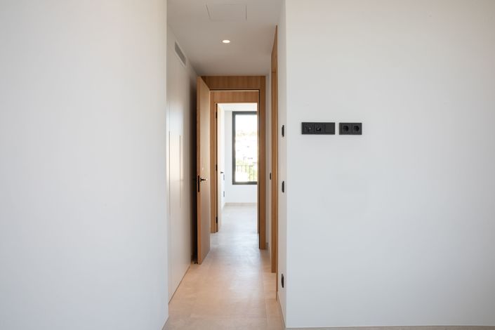 Image No.22-2 Bed Apartment for sale