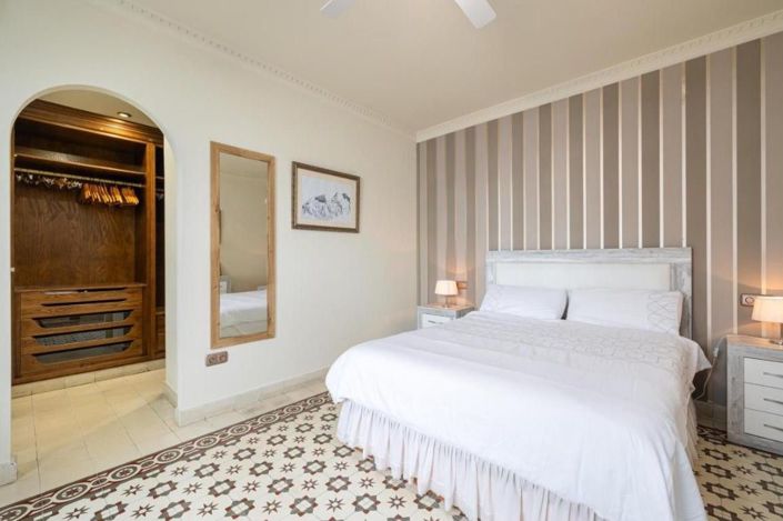 Image No.11-5 Bed House for sale