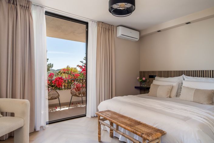 Image No.21-2 Bed Townhouse for sale