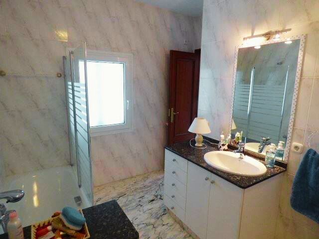 Image No.3-4 Bed Villa for sale