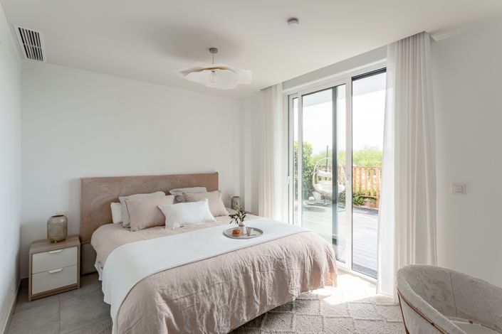 Image No.10-3 Bed Apartment for sale