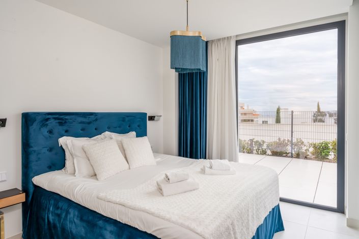 Image No.12-3 Bed Apartment for sale