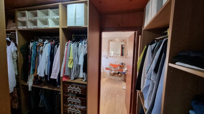 Image No.20-4 Bed House for sale