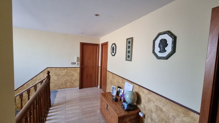 Image No.22-4 Bed House for sale