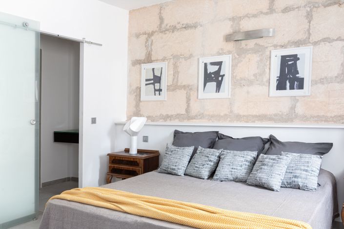 Image No.14-3 Bed Townhouse for sale