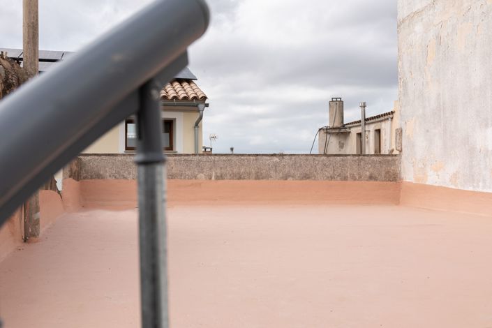 Image No.27-3 Bed Townhouse for sale