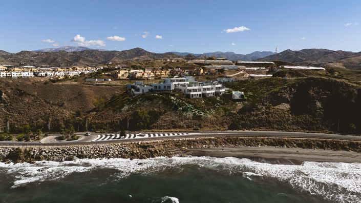 Image No.8-3 Bed Townhouse for sale