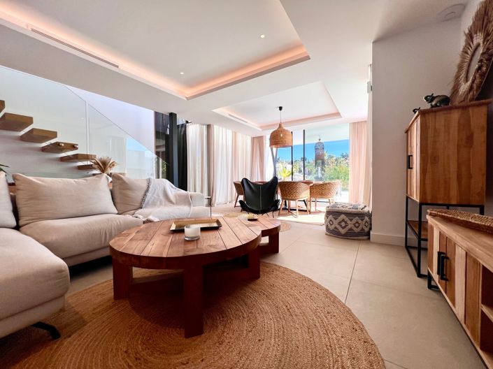 Image No.8-4 Bed Villa for sale