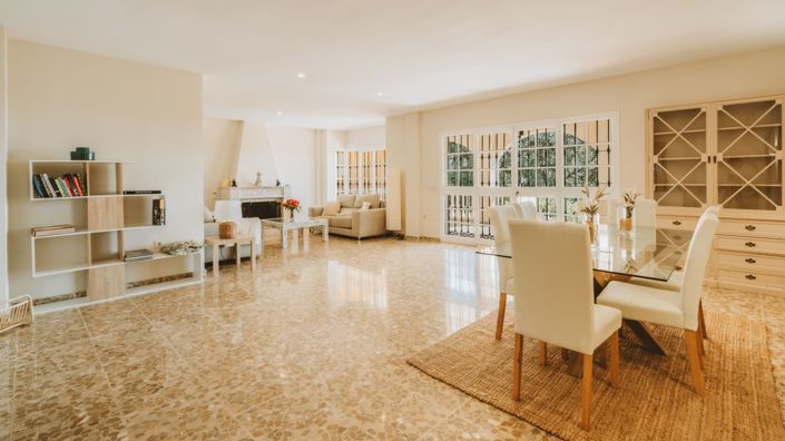 Image No.10-6 Bed Villa for sale