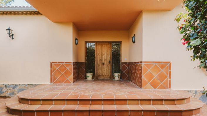 Image No.6-6 Bed Villa for sale