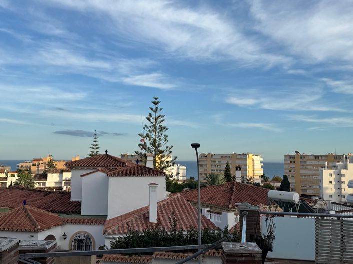 Image No.15-3 Bed House for sale