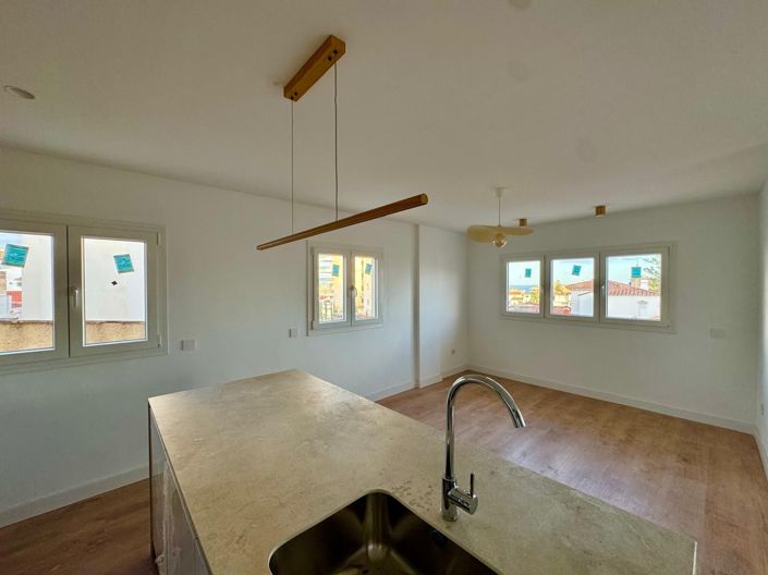 Image No.9-3 Bed House for sale