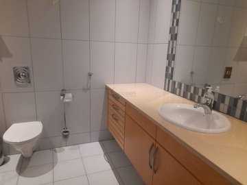 282-445367-80e8cfda10698c2ac701aa56bff6710744