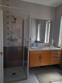 282-445367-80e8cfda10698c2ac701aa56bff6710744