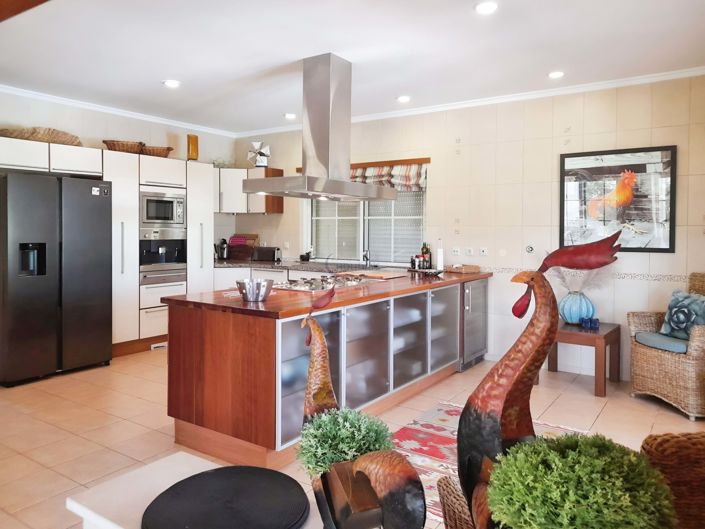 Image No.2-4 Bed Villa for sale