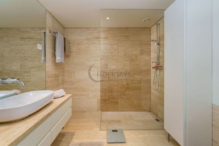 Image No.8-2 Bed Apartment for sale