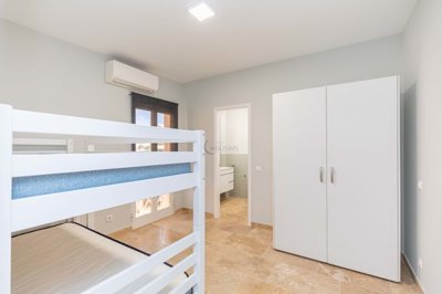 282-636243-80e8cfda10698c2ac701aa56bff6710744