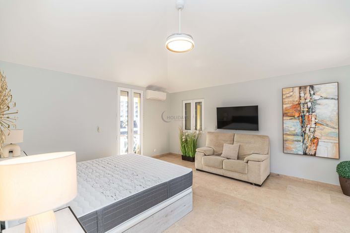 Image No.19-4 Bed Apartment for sale