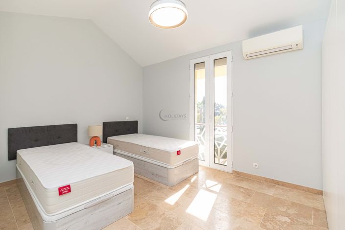 Image No.25-4 Bed Apartment for sale