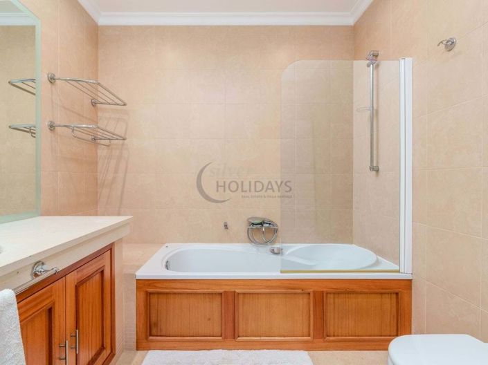 Image No.18-4 Bed Villa for sale