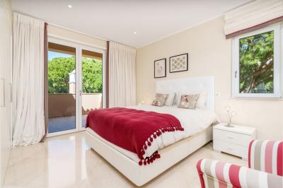 2025-10-01SilverHolidays--22