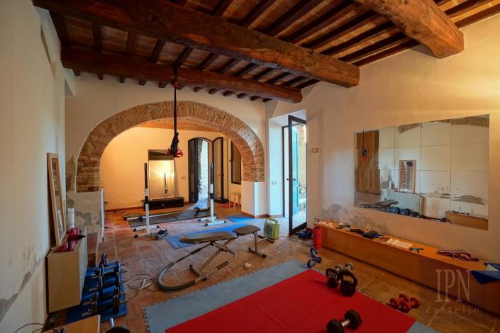 Image No.27-10 Bed Mansion for sale