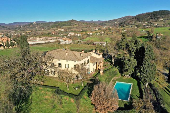 Image No.8-10 Bed Mansion for sale